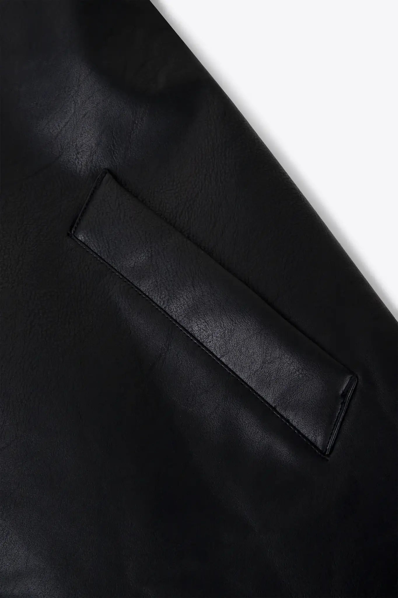 Welter Shelter Janice B Faux Leather Black_3